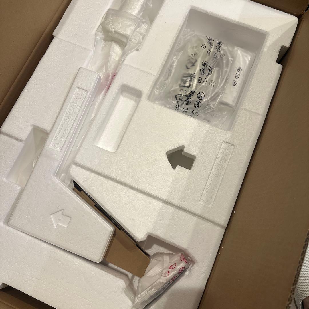 新品★32SQ780S-W LG スマートモニター　31.5インチ PCモニター