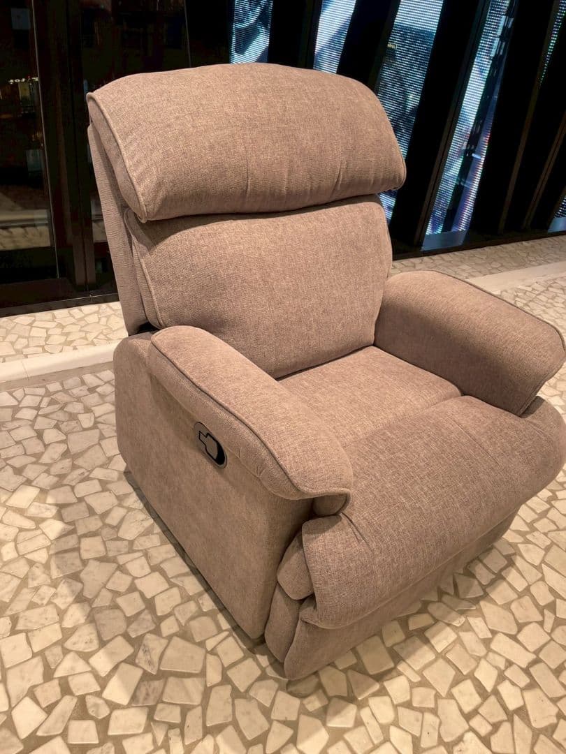 1人掛け リクライニングソファ  LOWYA