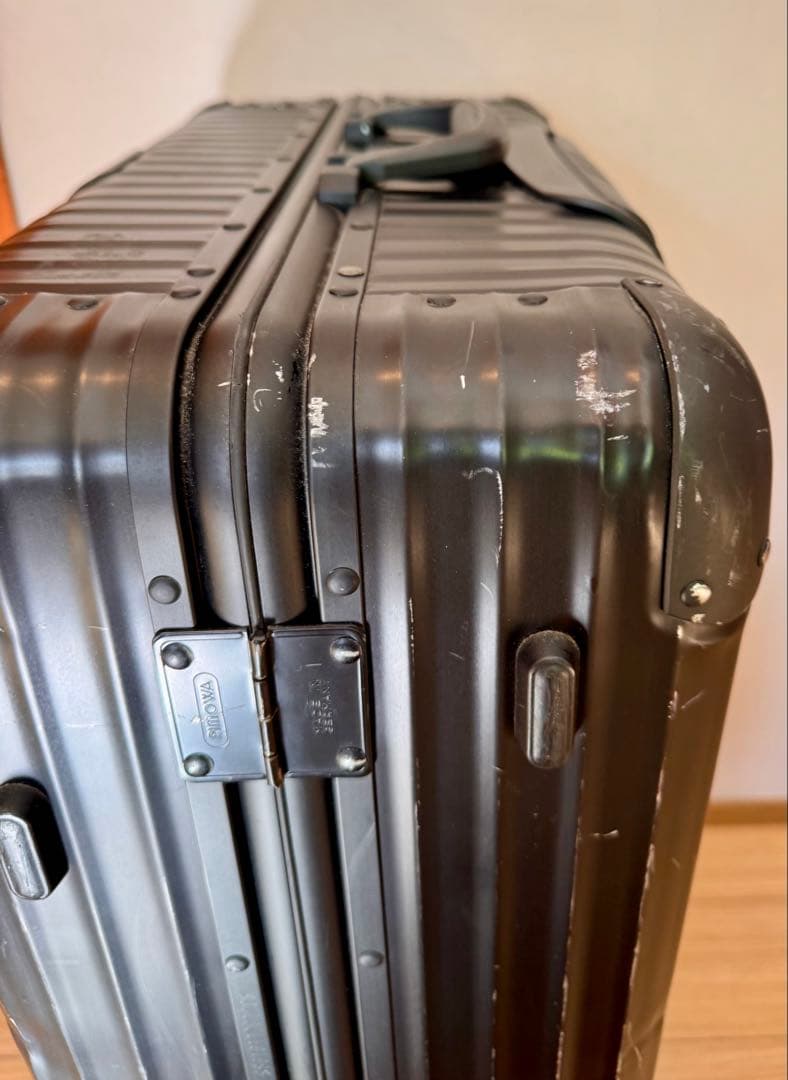 美品/SALE/お得）REMOWAリモワ トパーズ ステルス 82L