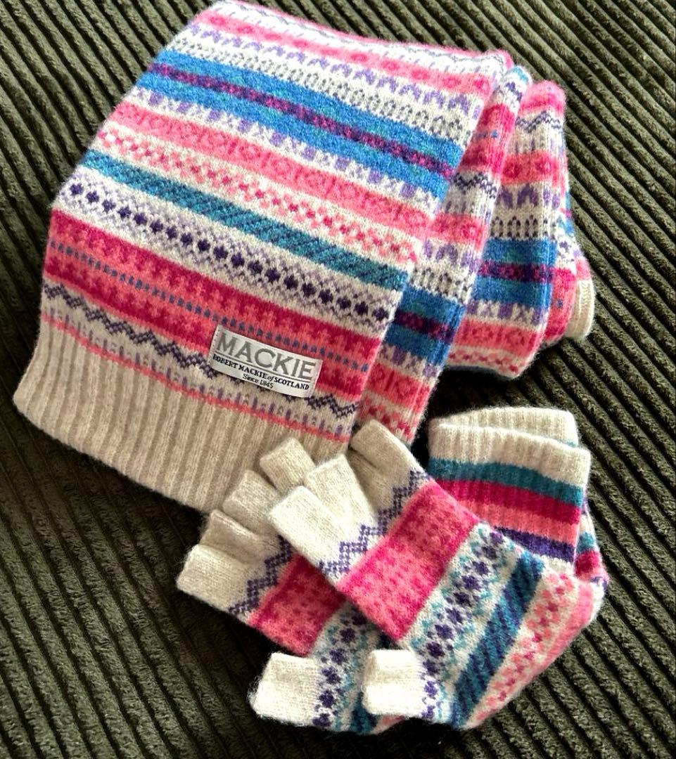 ROBERT MACKIE/ロバートマッキー　ウールマフラー と 手袋