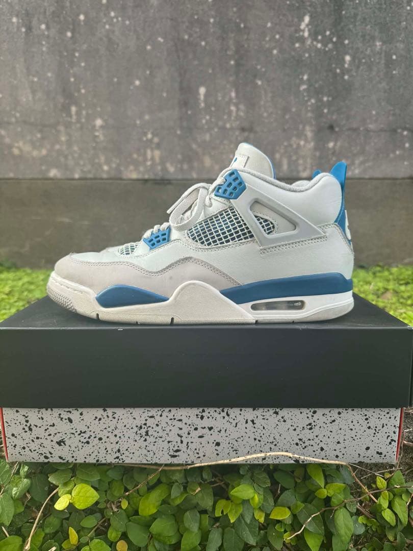 靴 Nike Air Jordan 4 Retro \