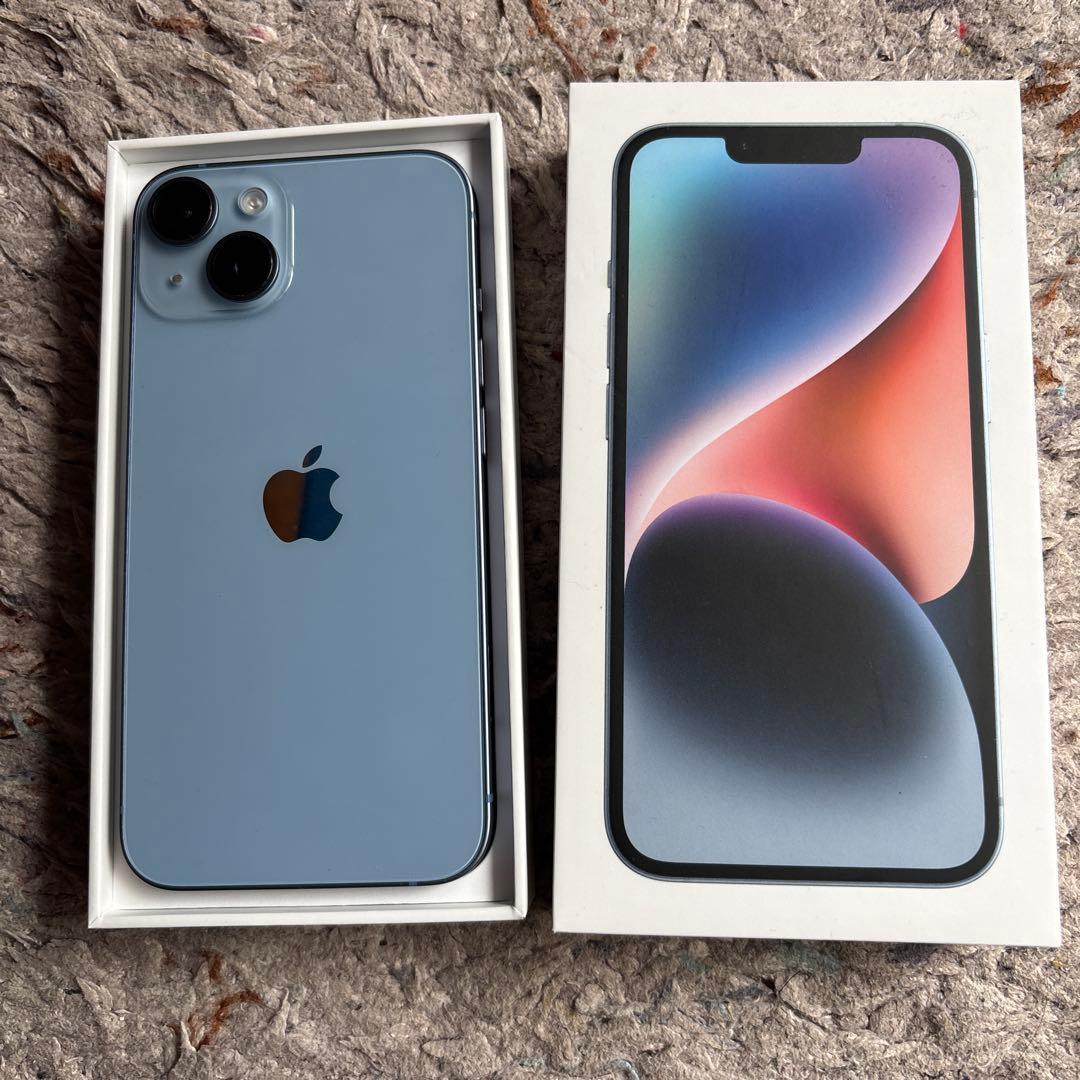 saki⭐︎iPhone 14 ブルー