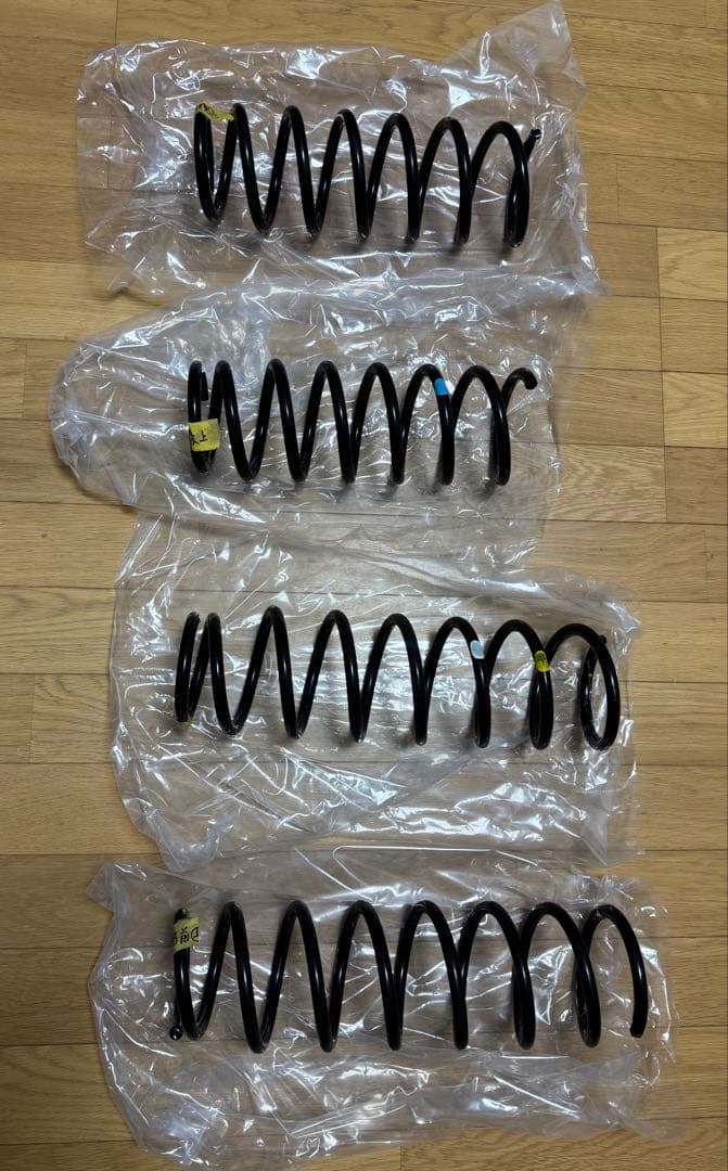 新車外しジムニー JB64 純正サスフルセット（ショック/バネ/ラテラルロッド等