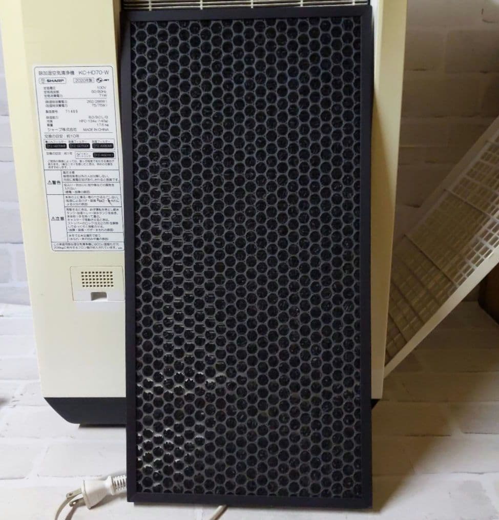 N*g様 SHARP 除加湿空気清浄機 KC-HD70-W 2020年製