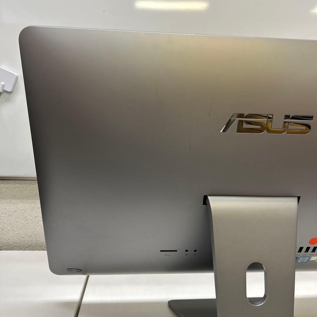 ASUS ZN241IC Core i7-7500U 8GB 一体型PC