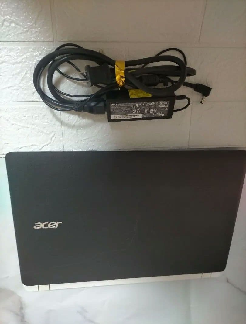 Acer 黒×白 SSD512GB 設定済 ACアダプタ付 大画面