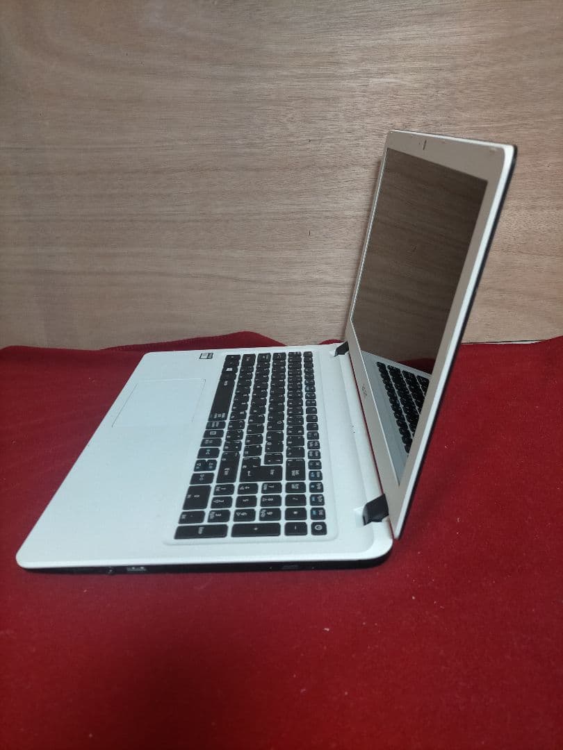 Acer 黒×白 SSD512GB 設定済 ACアダプタ付 大画面