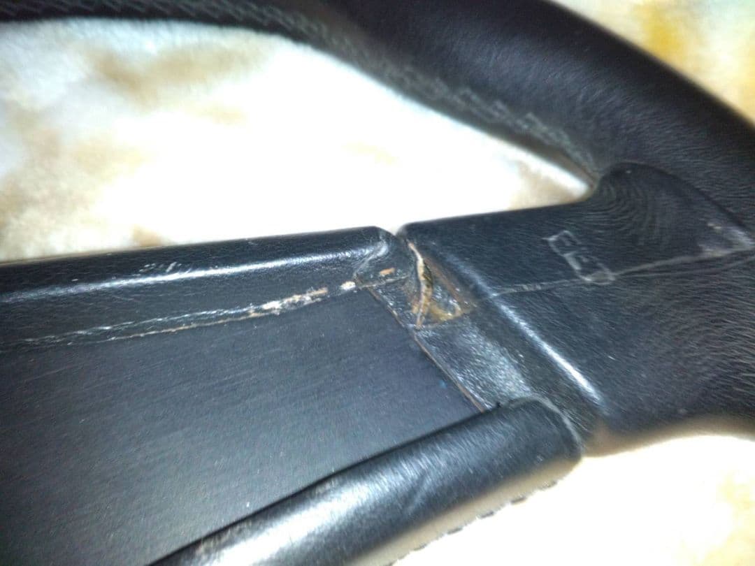 イタリア製 ブラック ステアリングホイール