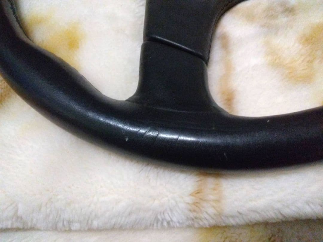 イタリア製 ブラック ステアリングホイール