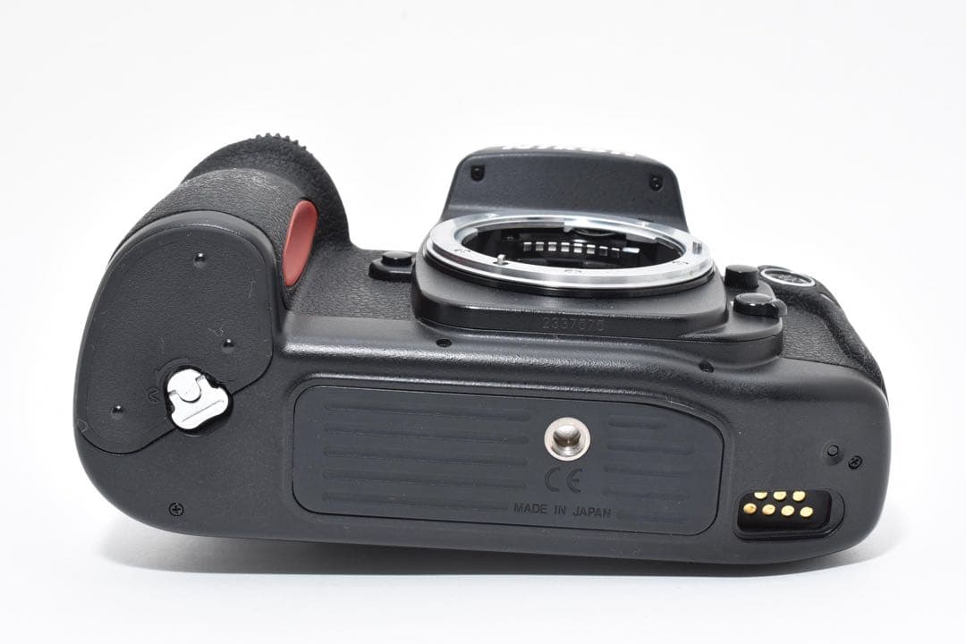 【美品】ニコン Nikon F100 ボディ フィルム一眼レフカメラ 名機