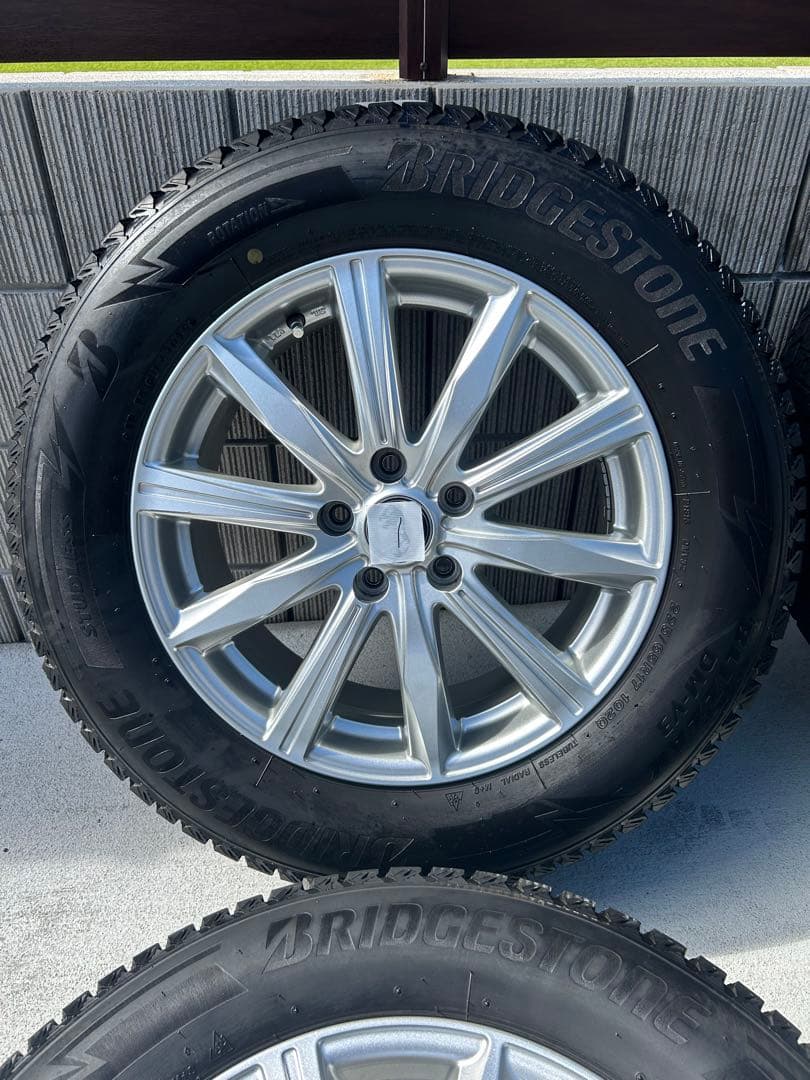 RAV4 ブリヂストン スタッドレスタイヤ4本セット　17インチ