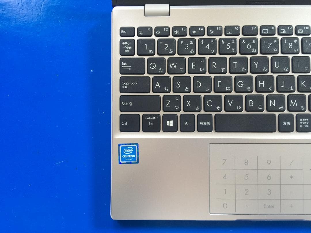 ASUS E210MA 11.6型/SSD/NumberPa/Office