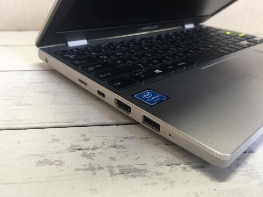 ASUS E210MA 11.6型/SSD/NumberPa/Office