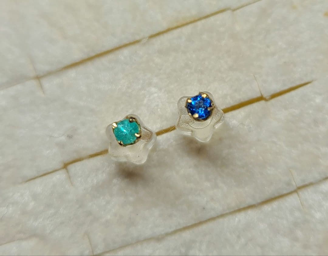 美しいネオンブルーの共演★バターリャパライバトルマリンアウイナイトピアス18金★