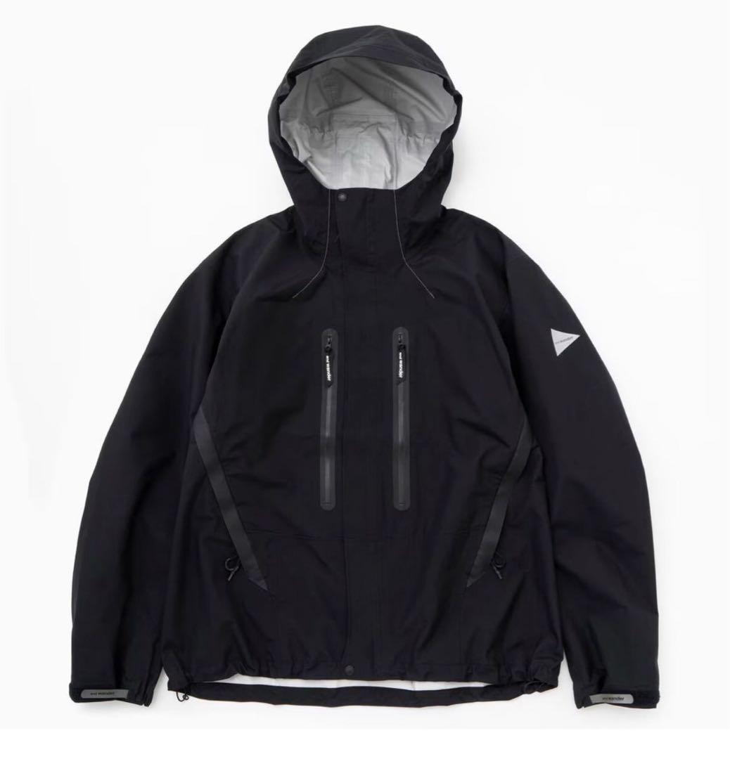 and wanderアンドワンダー 2.5L hiker rain jacket