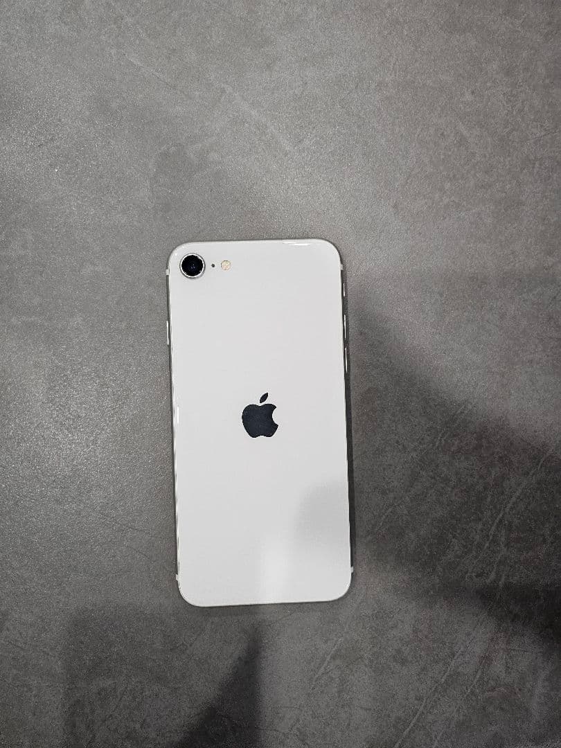 Apple iPhone SE 128GB ホワイト