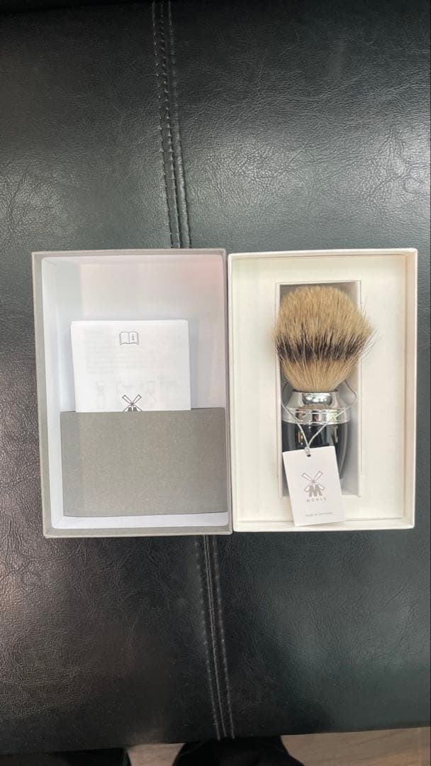 ミューレ　STYLO　シェービングブラシ／ブラックレジン／シルバーチップバジャー