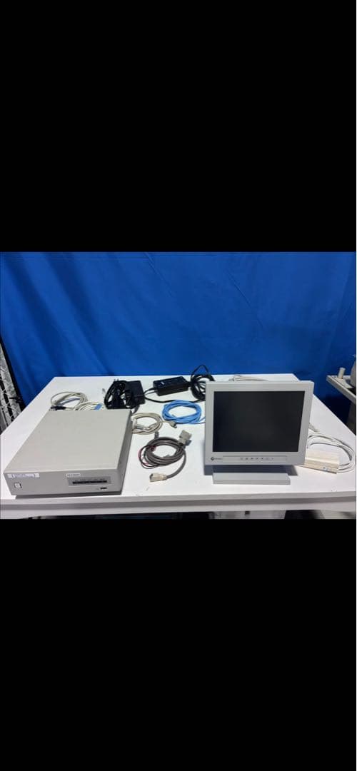 CRTモニター シルバー ケーブル付き