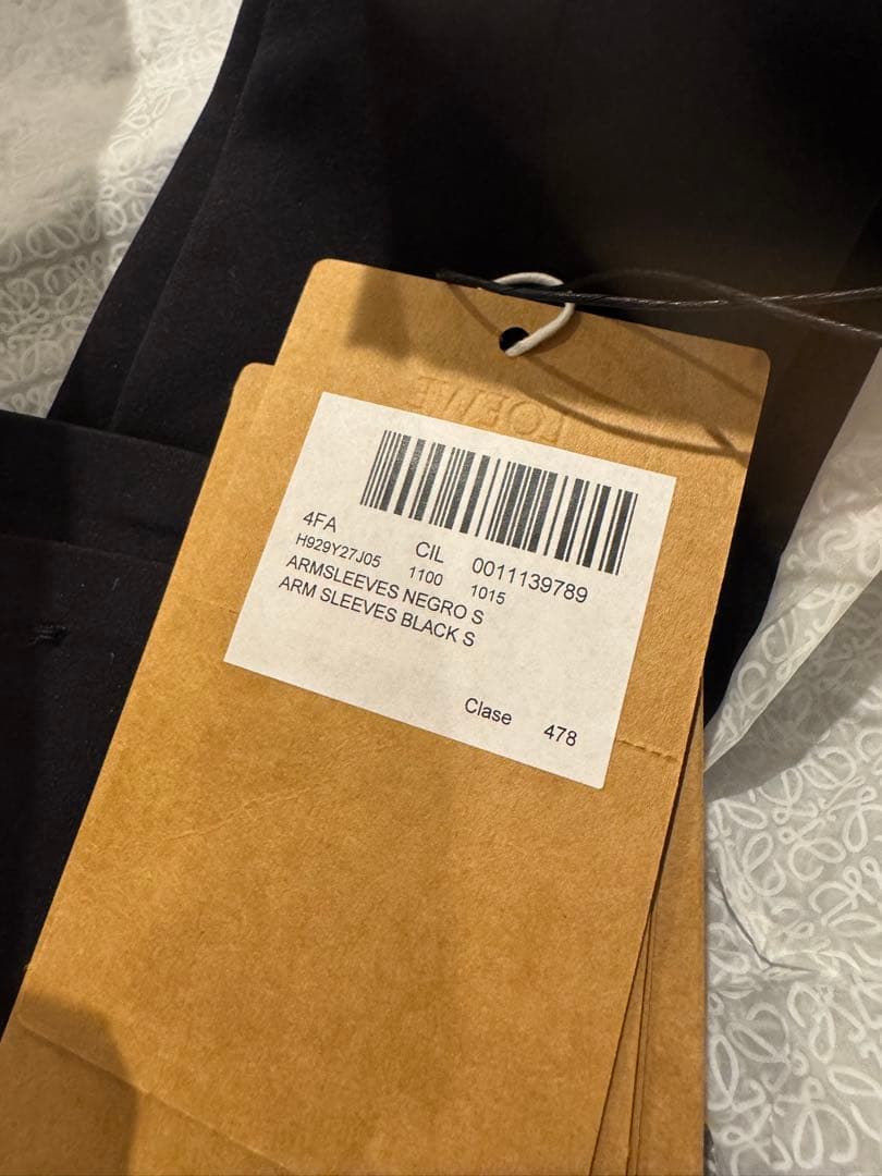 【新品】LOEWE アームスリーブ ブラック　アームカバー