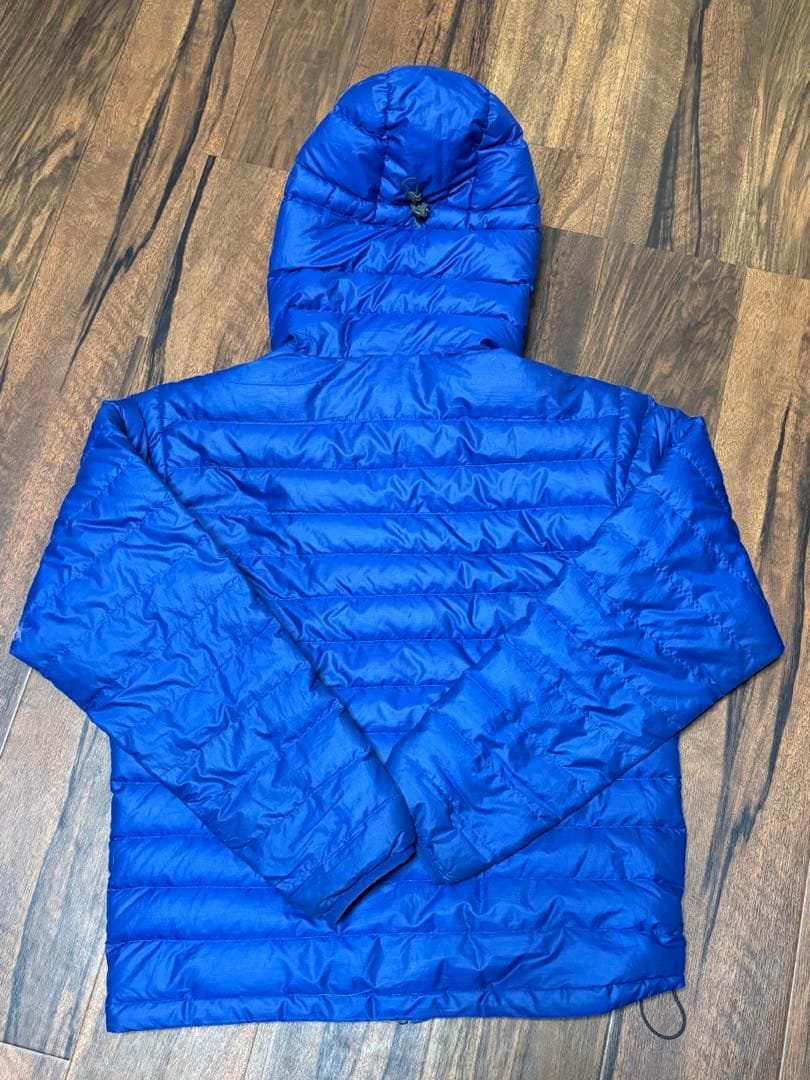 Patagonia フルジップ ダウンジャケット 青