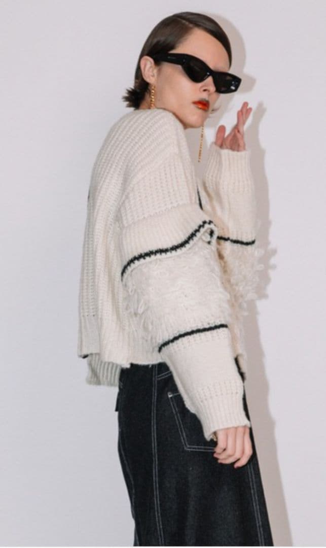 みるみる様　AULA AILA フリンジデザインアイボリーニットカーディガン