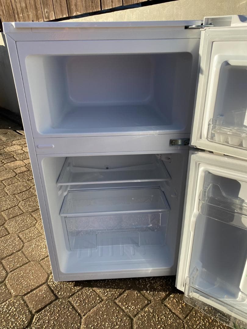 2022年製　YAMADA SELECT　87L　冷凍冷蔵庫 YRZ-C09H1