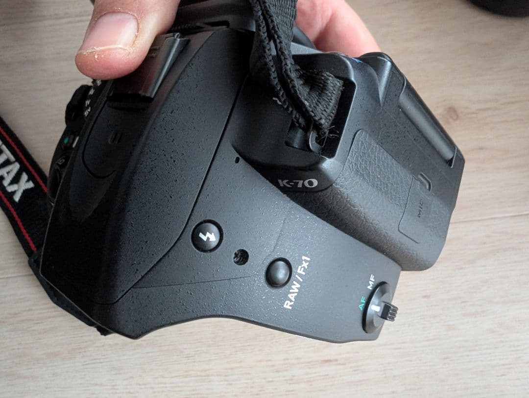 即発送★PENTAX K-70 300W ズーム RE キット（ ブラック）