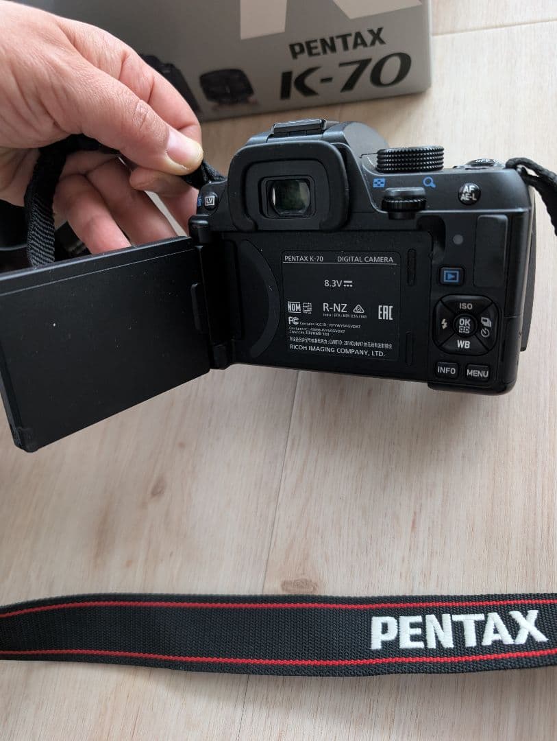 即発送★PENTAX K-70 300W ズーム RE キット（ ブラック）