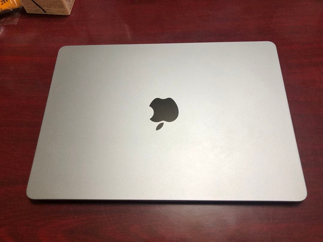 M2 MacBookAir 13.6インチ 16GB/512GB スペースグレー