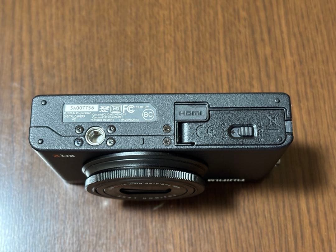 FUJIFILM XQ2 ブラック 動作確認済み 本体、バッテリーのみ