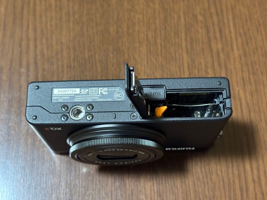 FUJIFILM XQ2 ブラック 動作確認済み 本体、バッテリーのみ