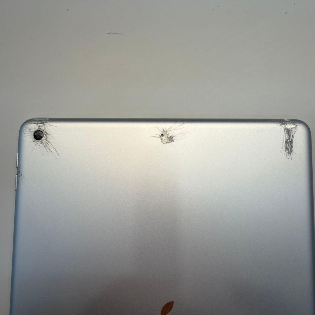 iPad 第9世代 64GB Wi-Fi 97% 外装キズ多い 液晶キレイ