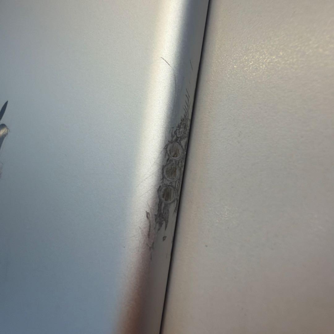 iPad 第9世代 64GB Wi-Fi 97% 外装キズ多い 液晶キレイ