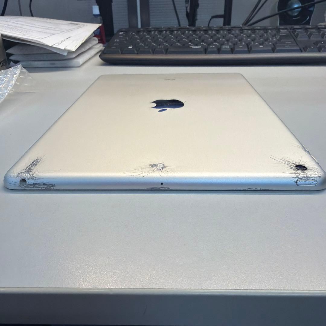 iPad 第9世代 64GB Wi-Fi 97% 外装キズ多い 液晶キレイ