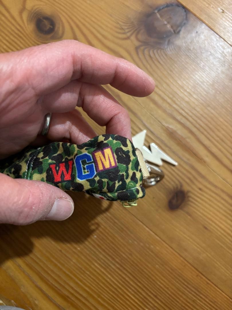 ⭐︎⭐︎A BATHING APE ⭐︎⭐︎エイプカモパーカー型キーホルダー