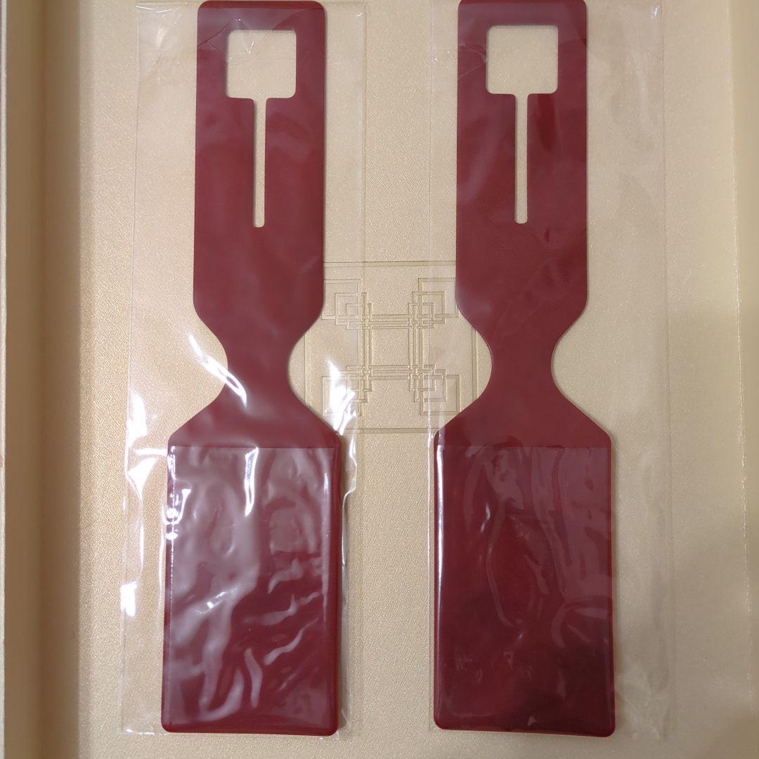 四季島バゲッジタグとピンバッジ