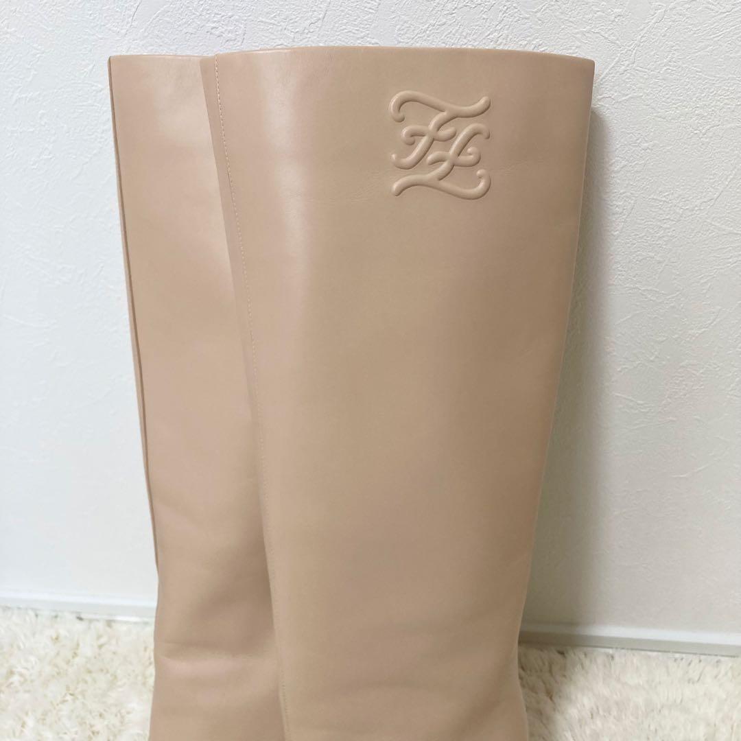 FENDI フェンディ FFカーリグラフィー ロングブーツ レザー Pベージュ