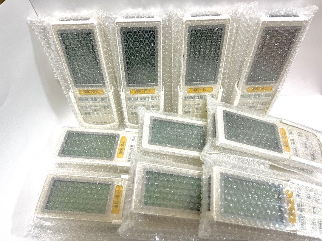 く*み様 【新品未使用】DAIKINエアコンリモコン　BRC4L101(10個セ
