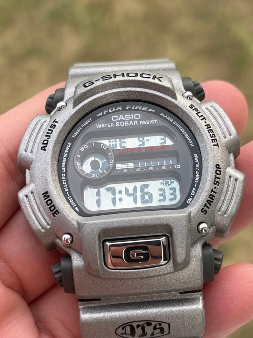 CASIO G-SHOCK DW-9000M-8T デジタル腕時計