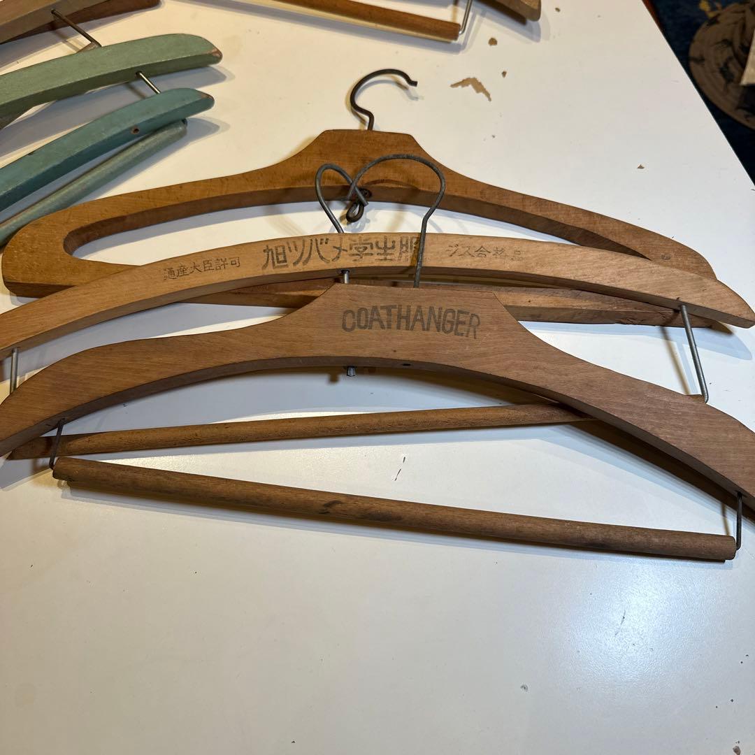 木製ハンガーまとめ売り13本　ヴィンテージハンガー　おしゃれ　クリーニング屋さん