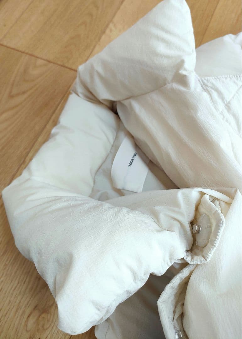 トゥデイフル スタンドカラーダウンジャケット 36 エクリュ