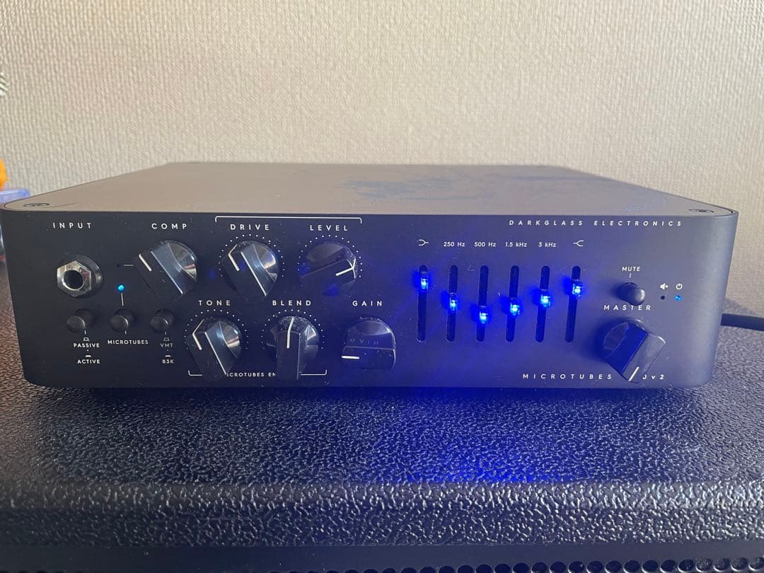 Darkglass Microtube 900v2 ベースヘッドアンプ