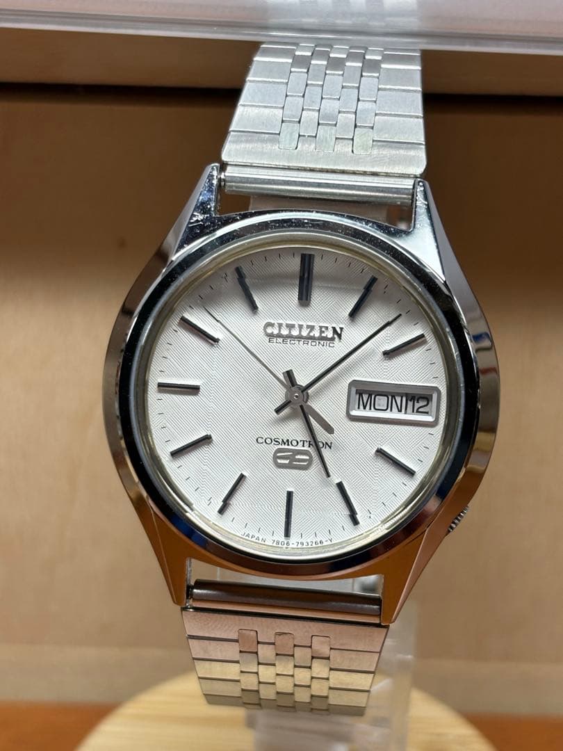 シチズン コスモトロン 電磁テンプ式腕時計　超美品