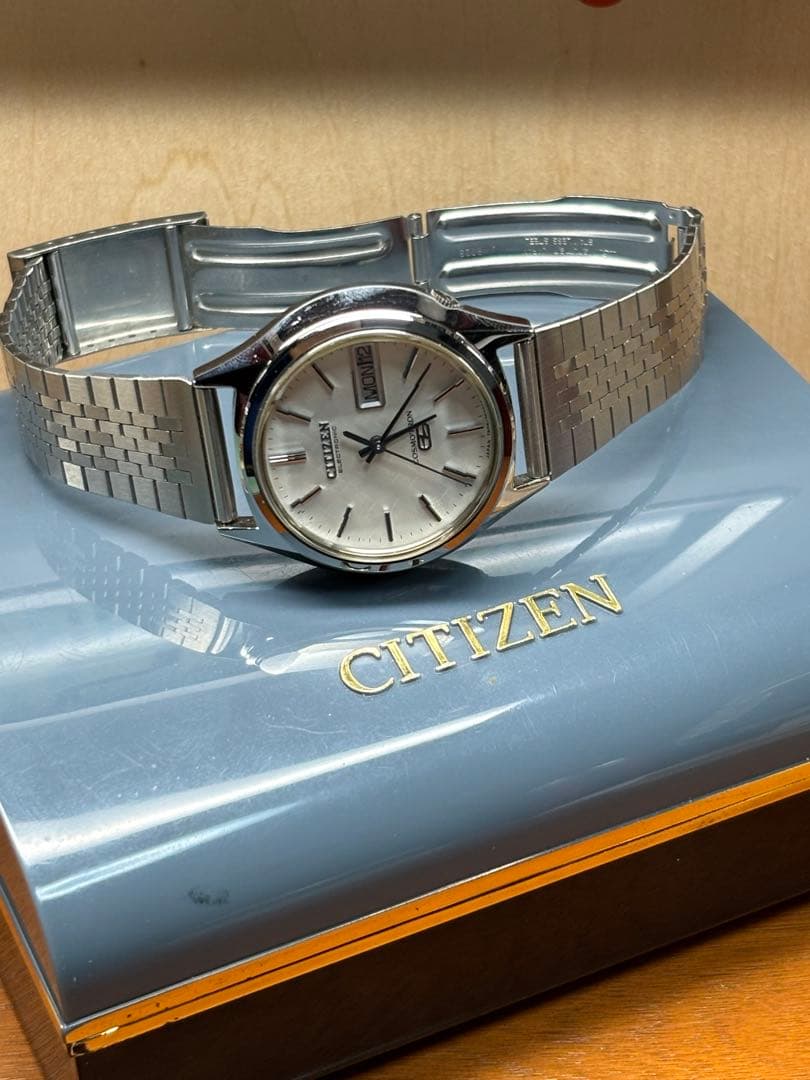 シチズン コスモトロン 電磁テンプ式腕時計　超美品