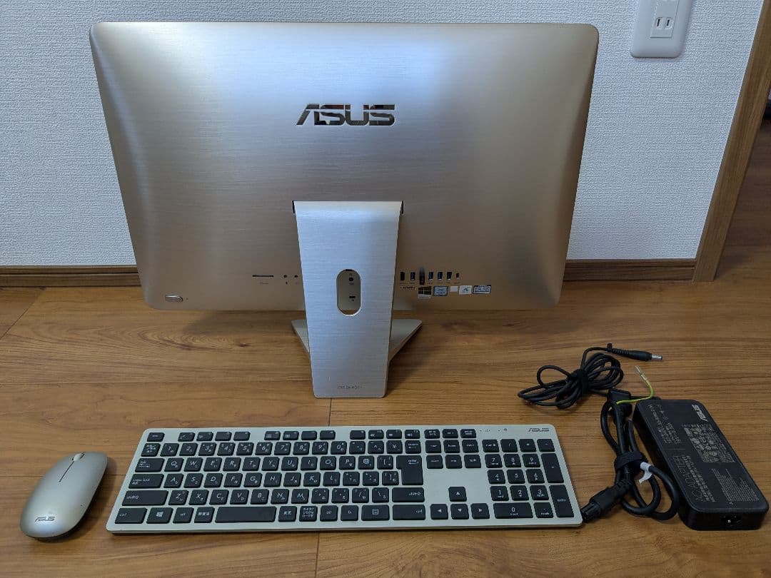デスクトップ一体型パソコン　ASUS Zen Aio Pro Z220IC