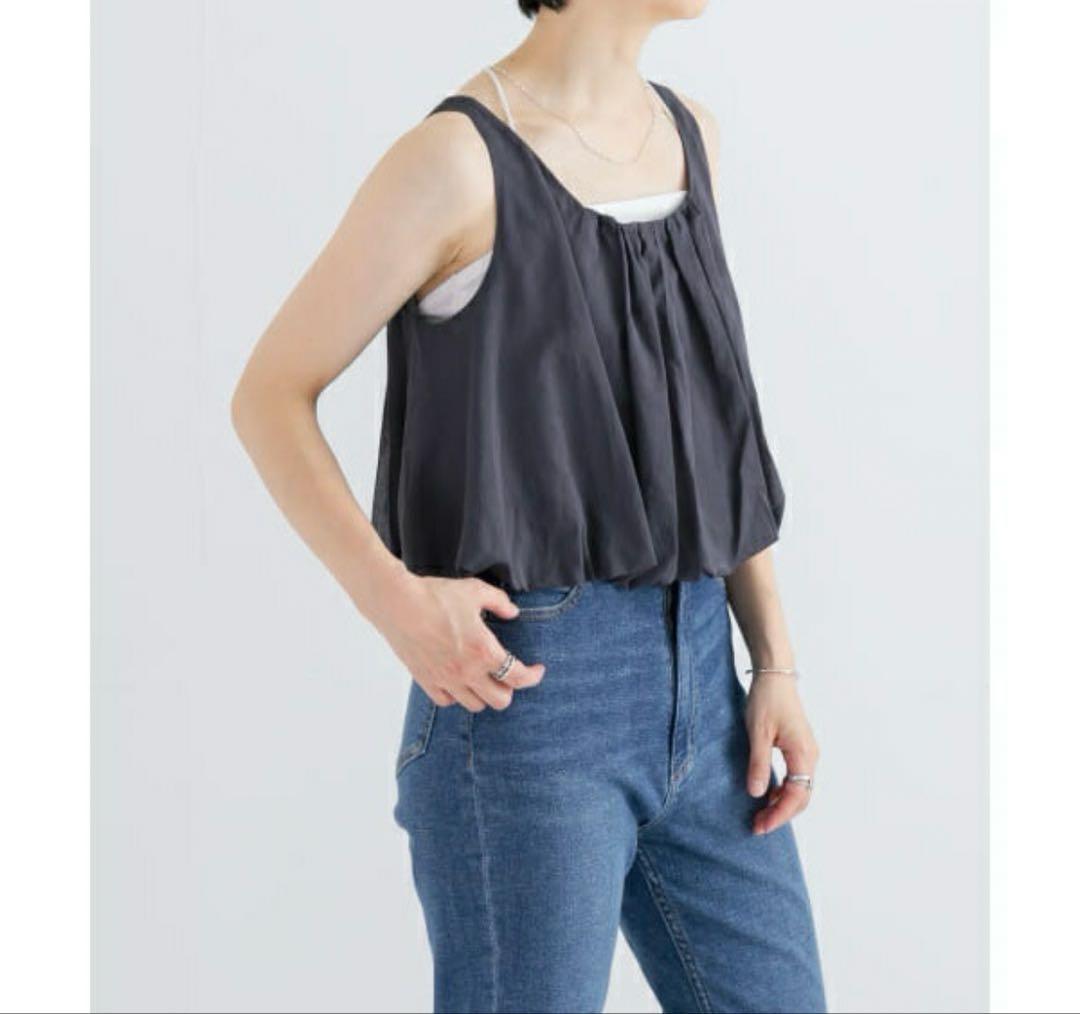 トップス AMOMENTO SHEER VOLUME CROP TOP