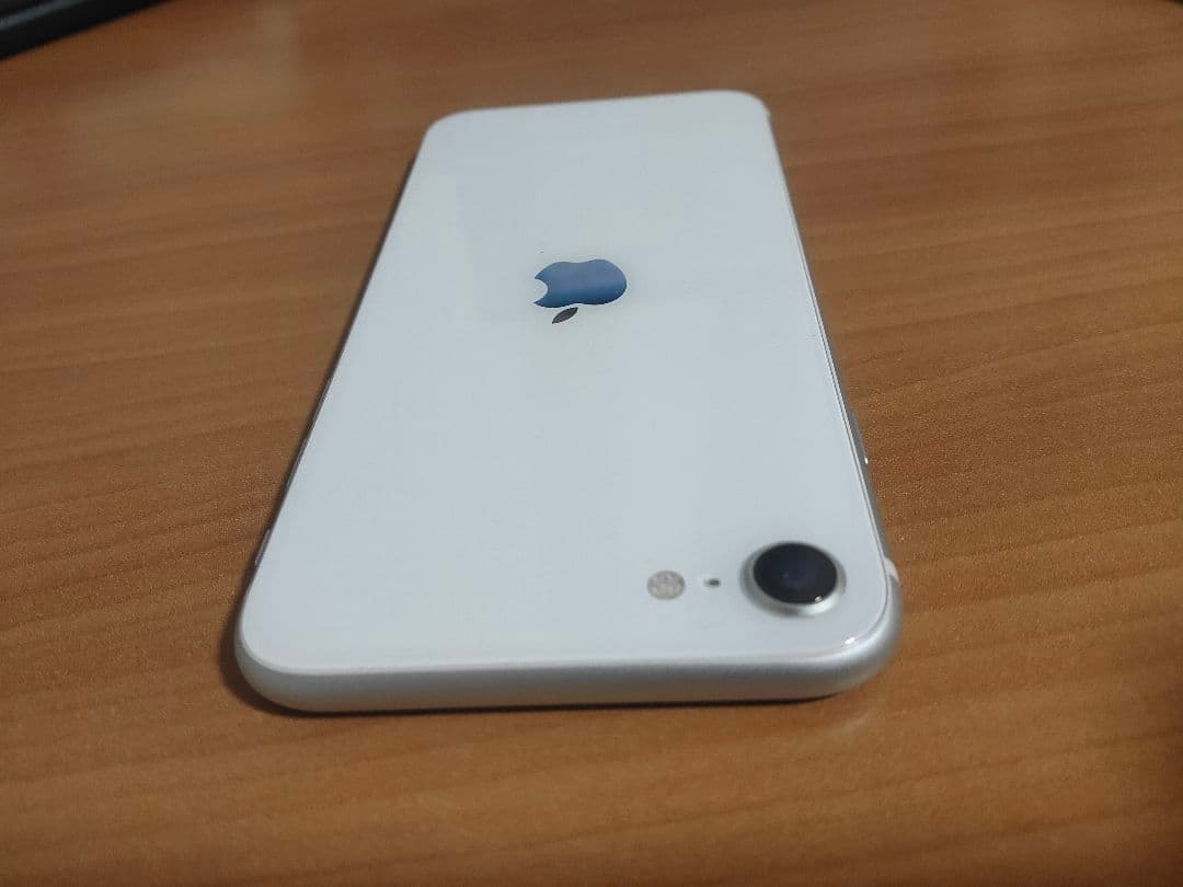 iPhone SE (第2世代) 本体　ブラック