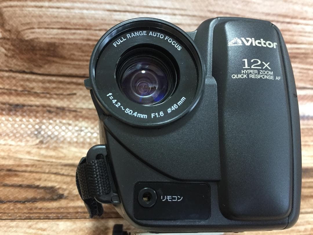 撮影再生ダビングOK　VICTOR　GR-AX100　付属品有　S-VHS-C