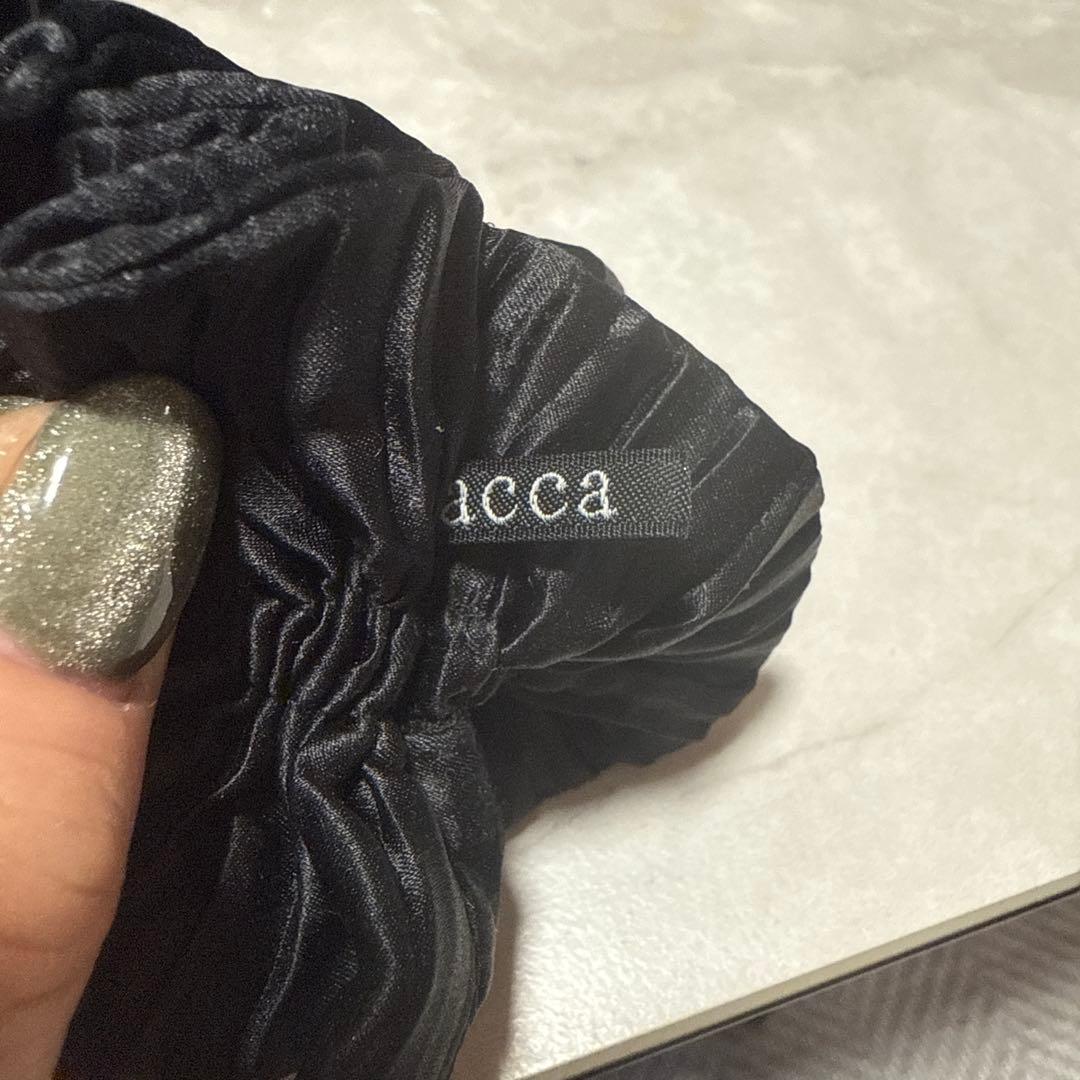 新品acca ブラック シュシュ
