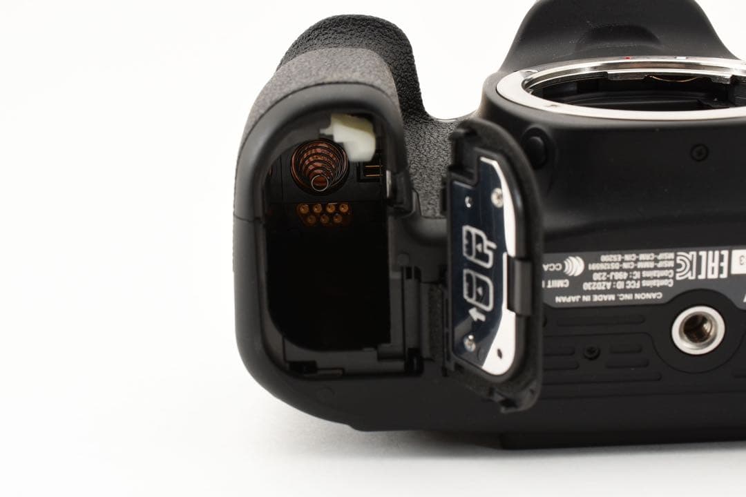 保証付/Canon EOS 80D標準&望遠&単焦点トリプルレンズセット